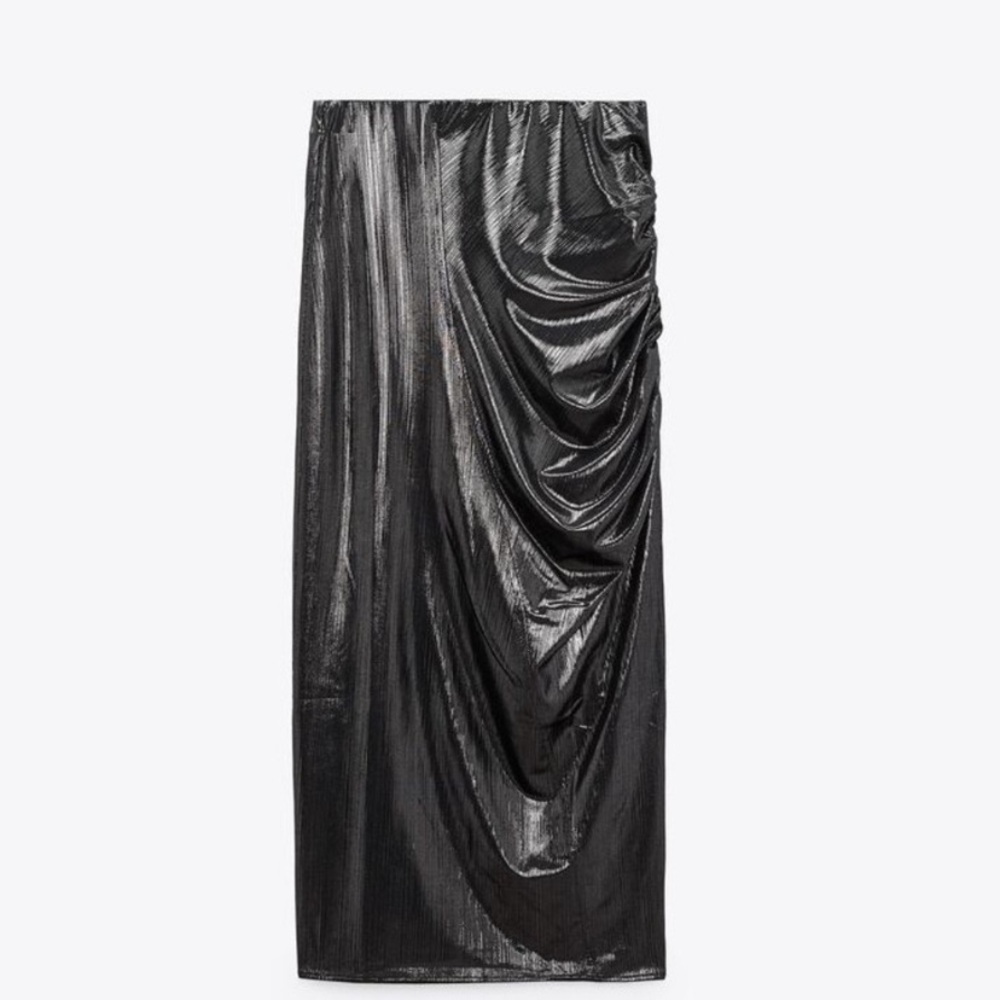 ZARA Elegant Black Metallic Skirt Size Medium